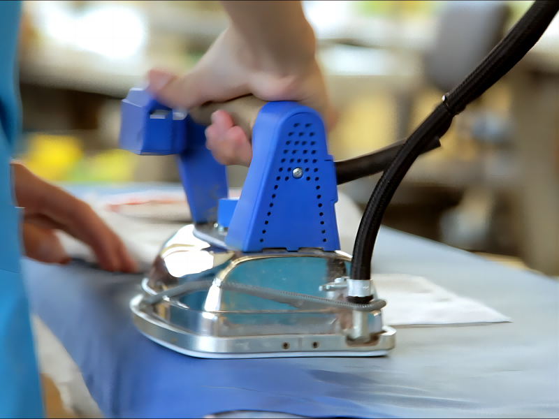 服装厂专用蒸汽发生器怎么选择?(图1)